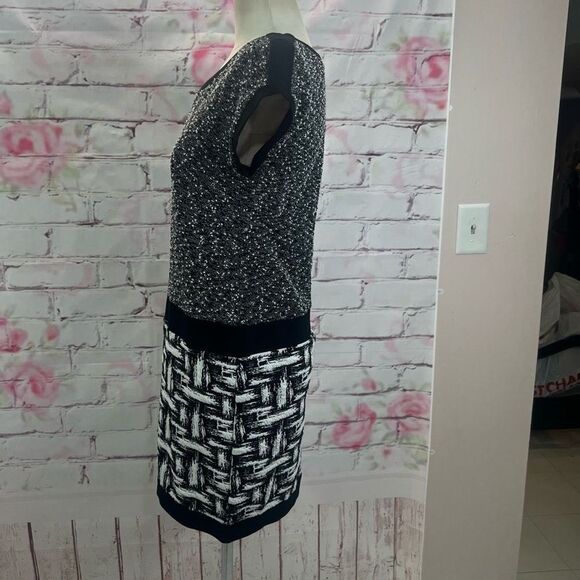 Ann Taylor nwt short sleeve mixed knit sheath dress size 4 - Picture 6 of 10